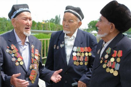 “Фарзандлик бурчим” лойиҳаси доирасида Ёшлар иттифоқи фаолла