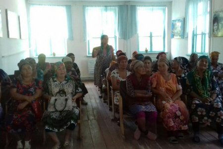 Оилавий муносабатларни мустаҳкамлаш масаласида йиғилиш ўтказ