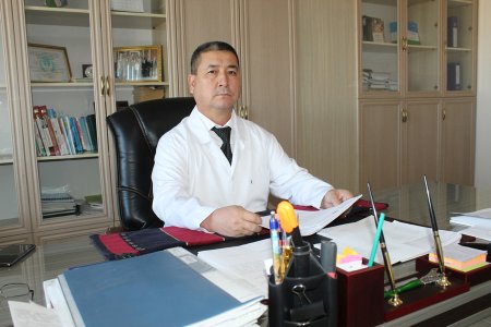 ТИББИЁТ ХОДИМЛАРИ МЕҲНАТИ ҚАДРЛАНАЁТГАНИ БИЗГА КУЧ-ҚУВВАТ БА