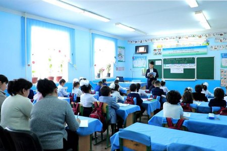 ЎҚИШ ФАНИДАН ЎТКАЗИЛГАН ОЧИҚ ДАРС ЎҚИШНИ ЎРГАНГАН БОЛАЛАРДА КИТОБХОНЛИККА ИХЛОС УЙҒОТДИ