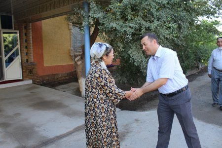 Tuman hokimi Doʻrmanda xalq bilan muloqot qildi (fotogalerey