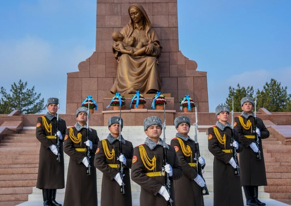 VATAN! MING TAShAKKUR POSBONLARINGGA!