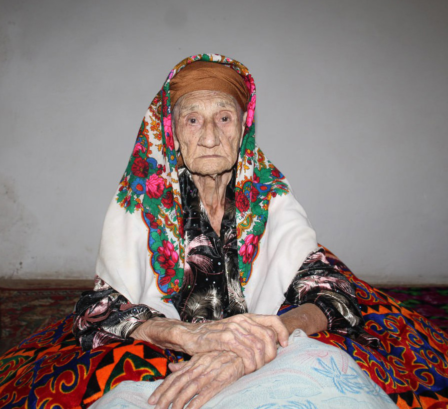 MAShAQQATLAR ChEKIB, BAXTGA YeTGAN MOMO